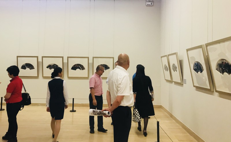 刘三齐山水画展亮相中国美术馆
